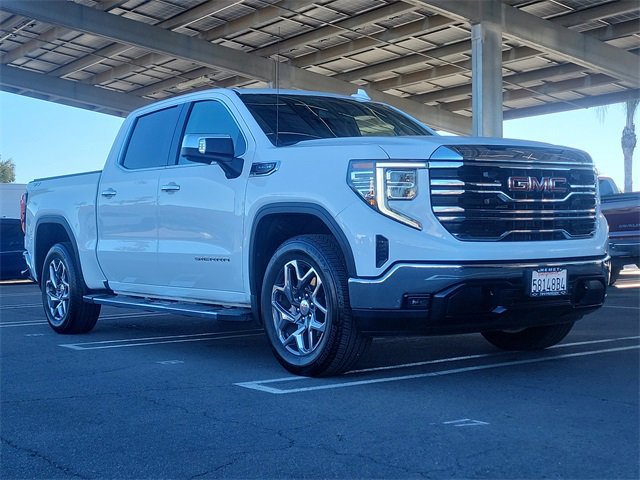 2024 GMC Sierra 1500 SLT's photo