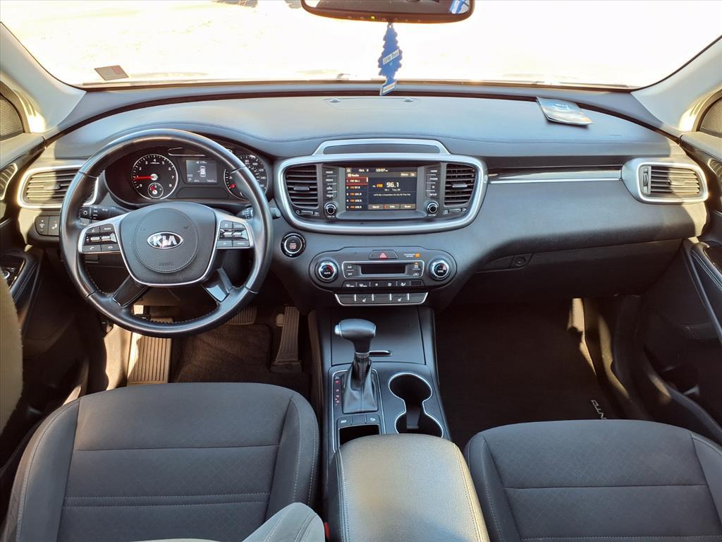 2020 Kia Sorento S V6 photo 25