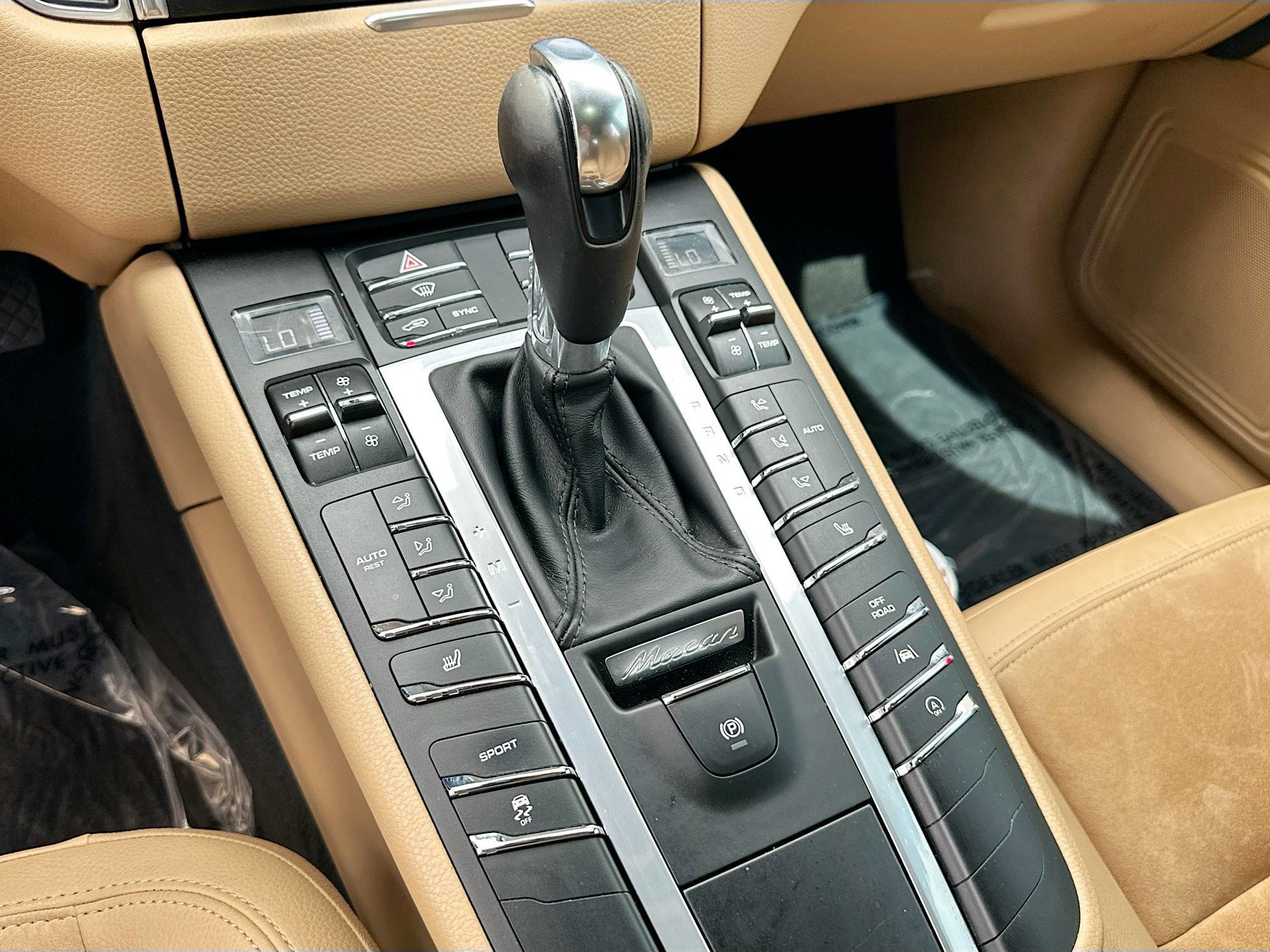 2018 Porsche Macan photo 15
