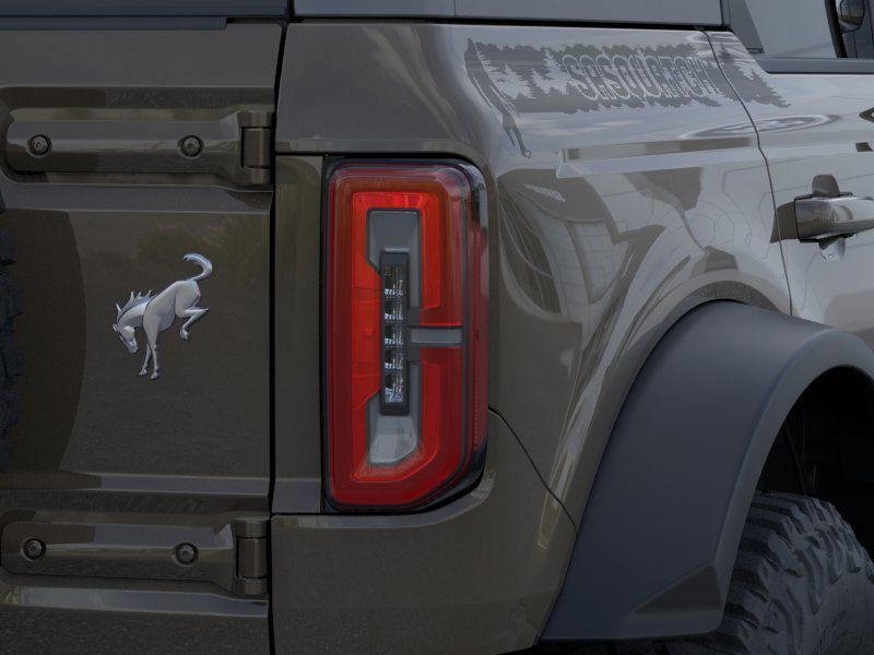 2025 Ford Bronco Outer Banks photo 20