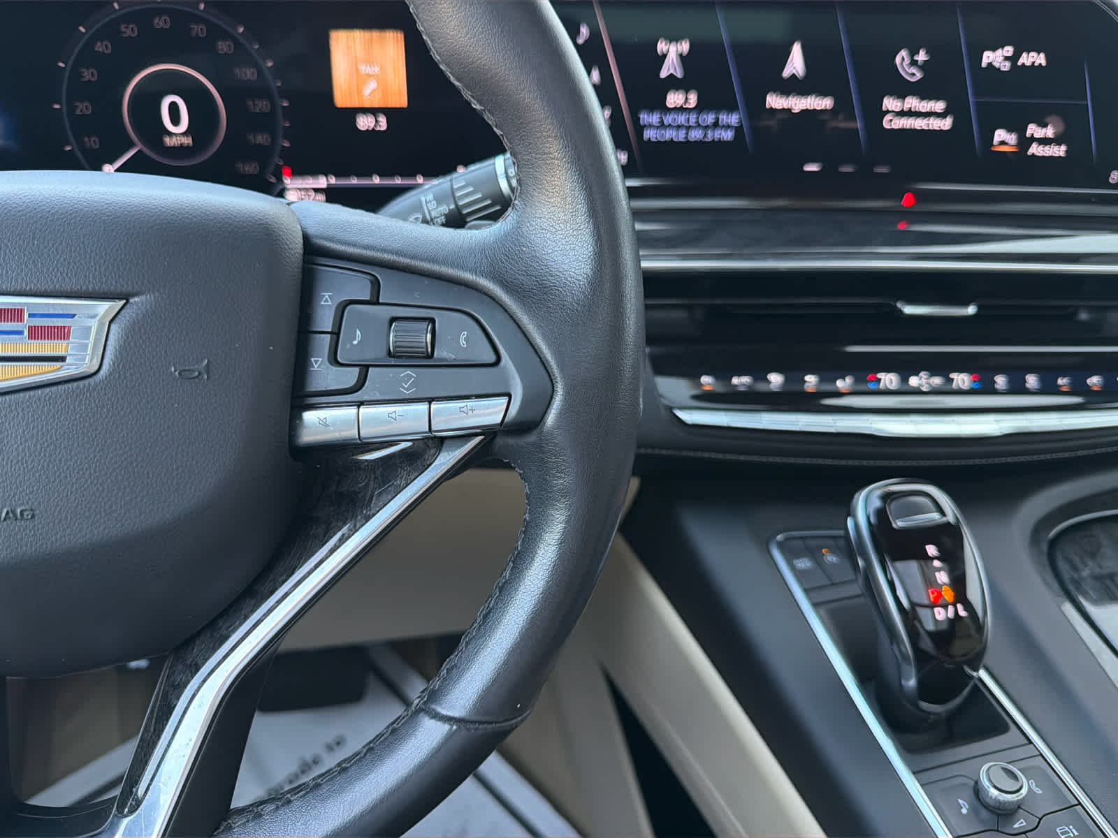2021 Cadillac Escalade Premium Luxury photo 15
