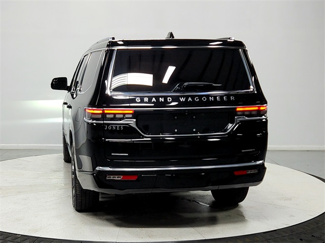 2022 Jeep Grand Wagoneer III photo 4