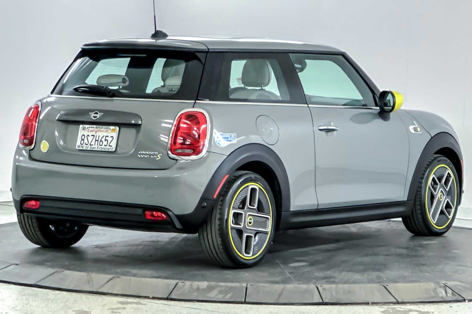 Used 2021 MINI Hardtop 2 Door SE with VIN WMWXP3C01M2N03681 for sale in San Francisco, CA