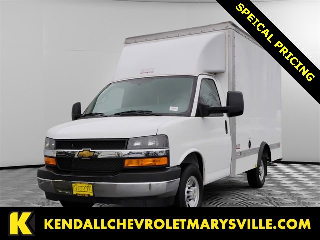 2024 Chevrolet Express Cutaway Base's photo