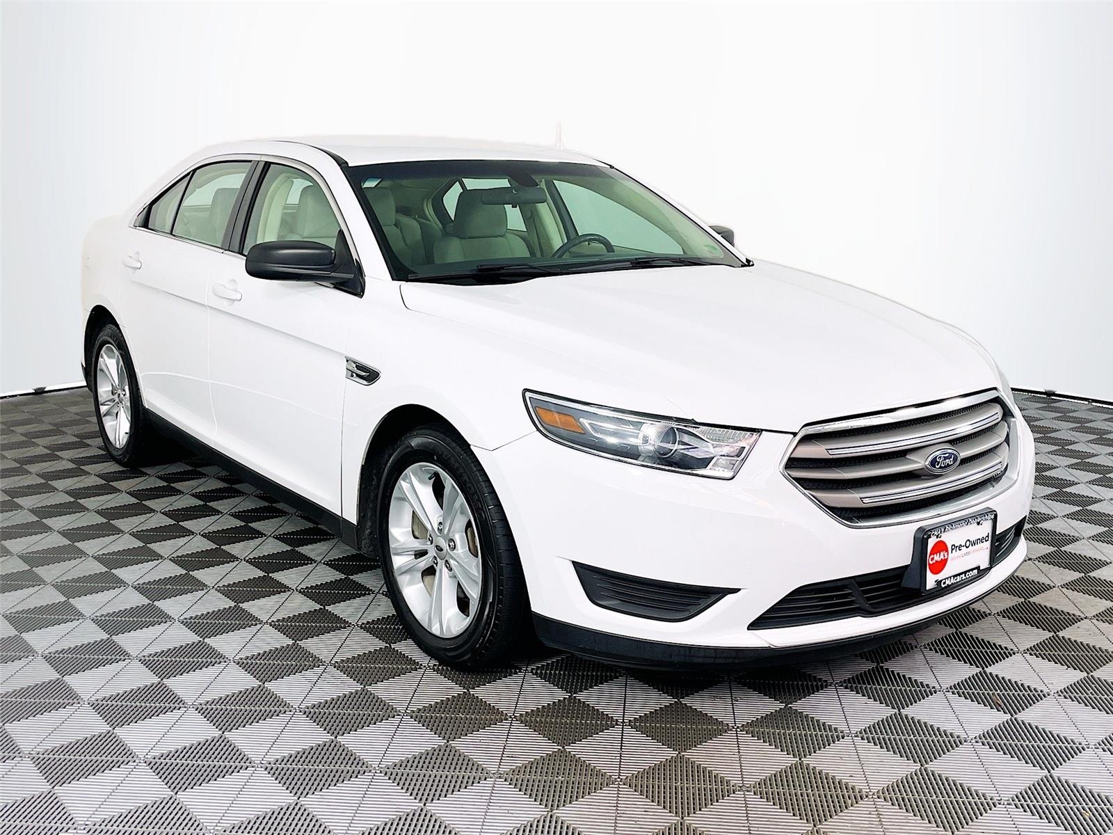 2017 Ford Taurus SE