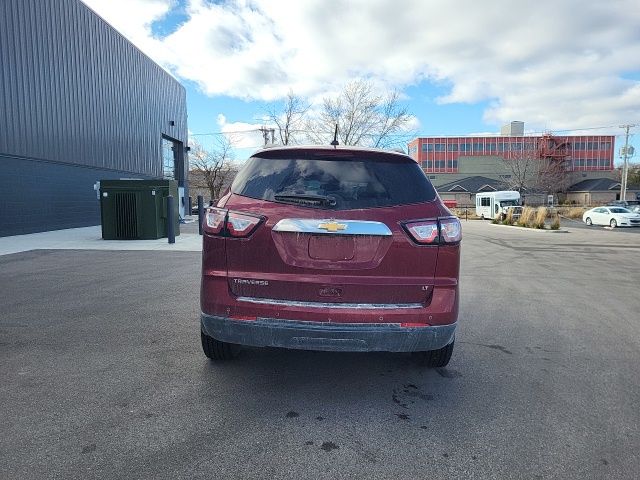 2017 Chevrolet Traverse 2LT photo 4