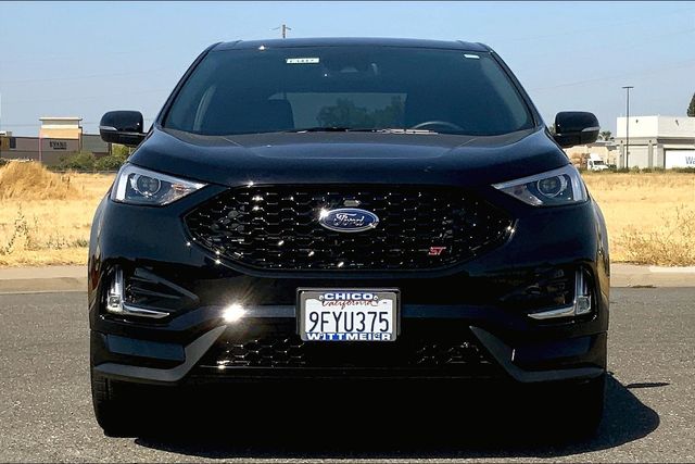 2022 Ford Edge ST photo 3