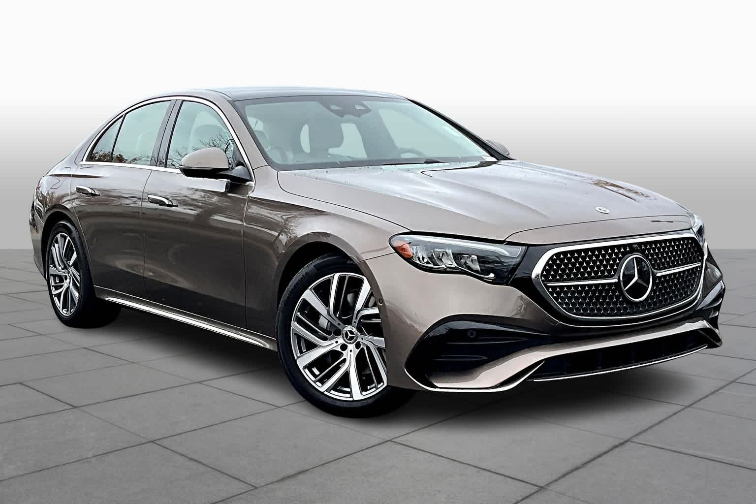2025 Mercedes Benz E 350 4MATIC photo 2