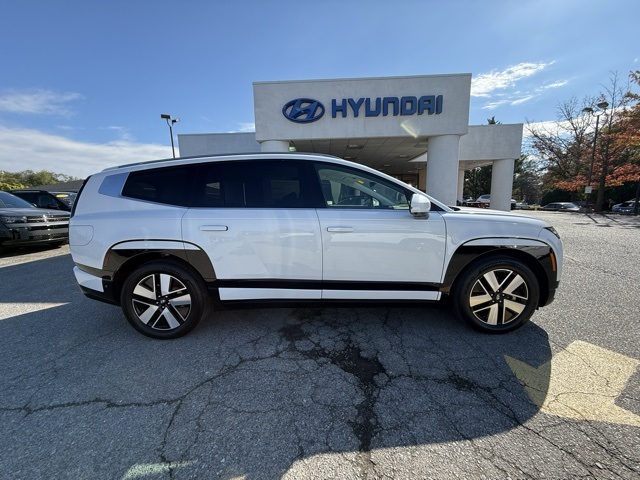 2026 Hyundai Ioniq SEL photo 4