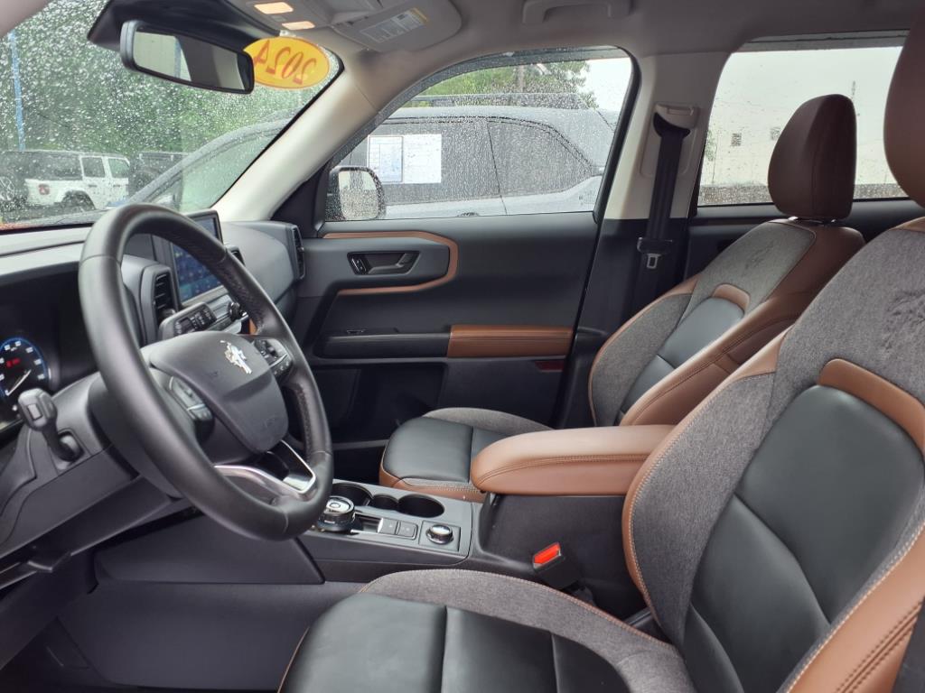 2024 Ford Bronco Sport Outer Banks photo 3