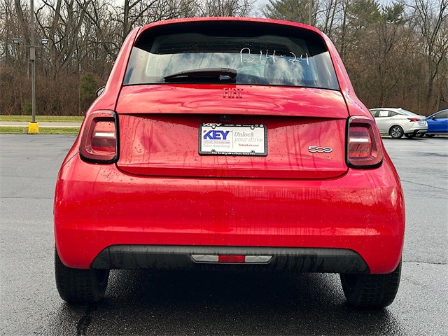 2024 Fiat 500e Red photo 6