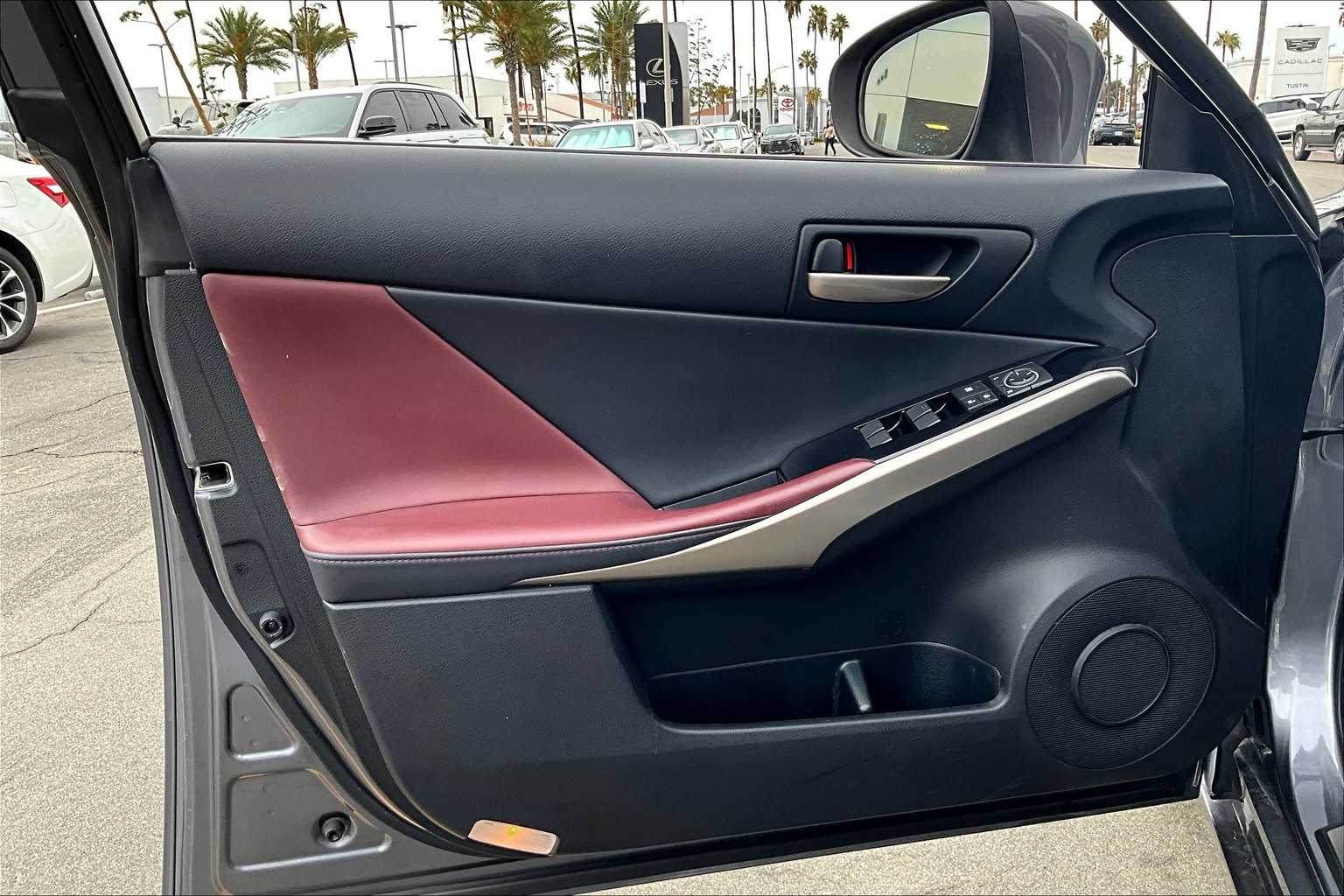 2020 Lexus IS 300 photo 21