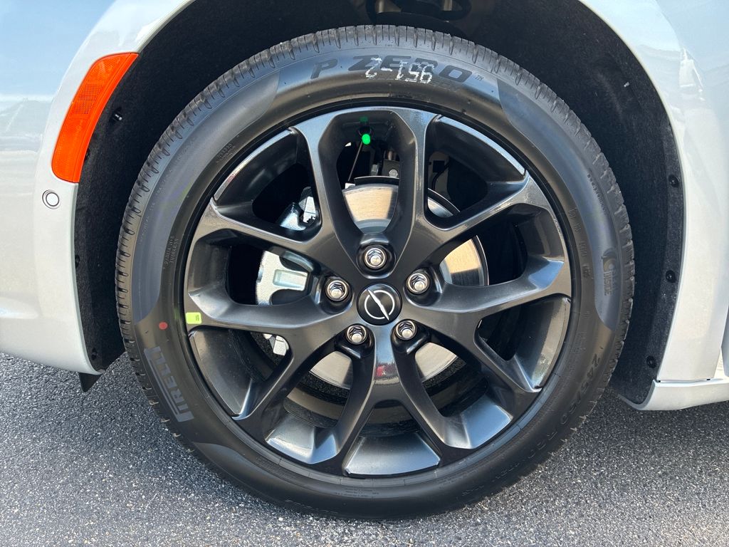 2026 Chrysler Pacifica photo 17