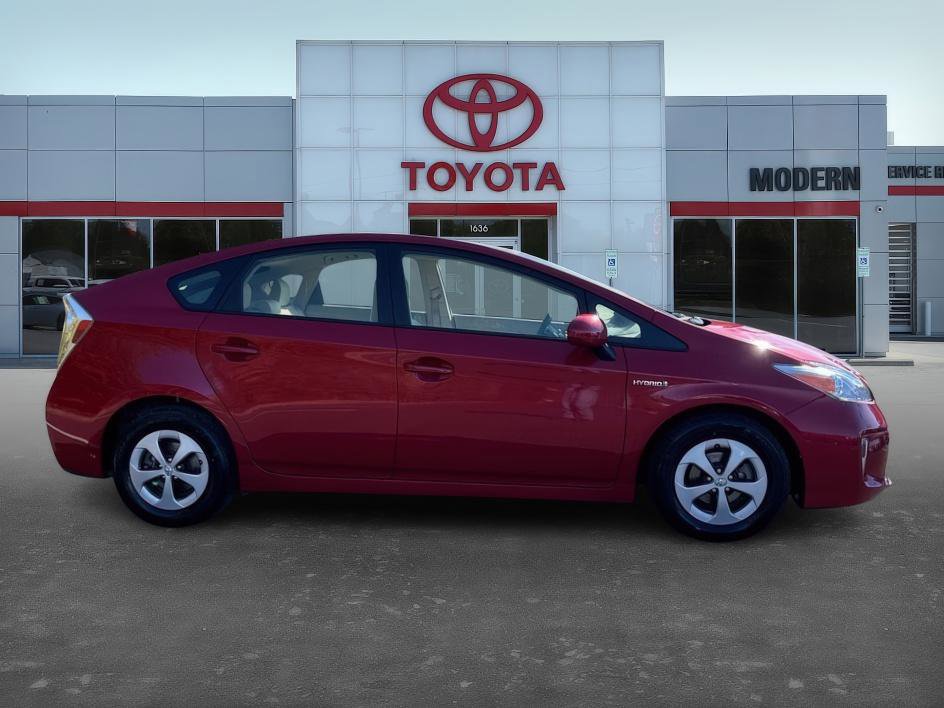 2015 Toyota Prius Four photo 4