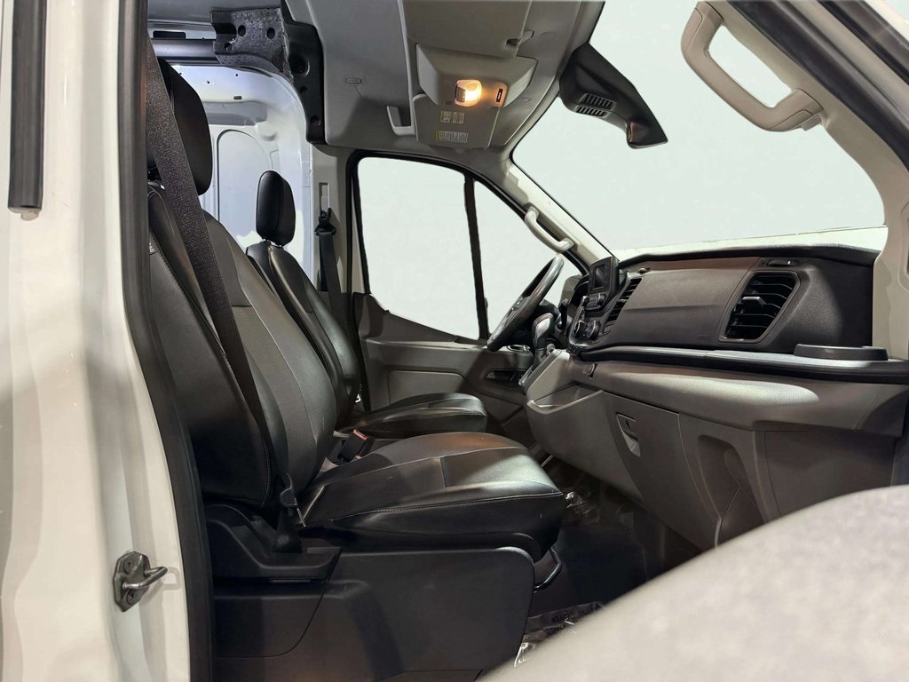 2020 Ford Transit photo 16