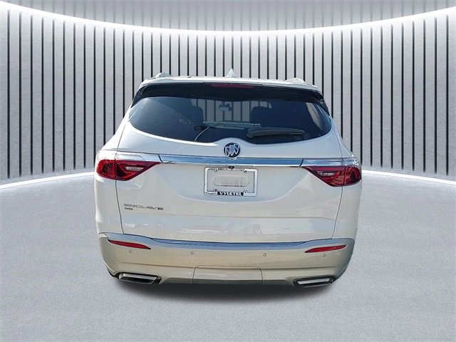2024 Buick Enclave Essence photo 3