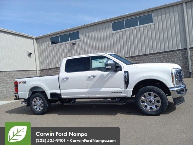 2025 Ford F-350 Lariat photo 2
