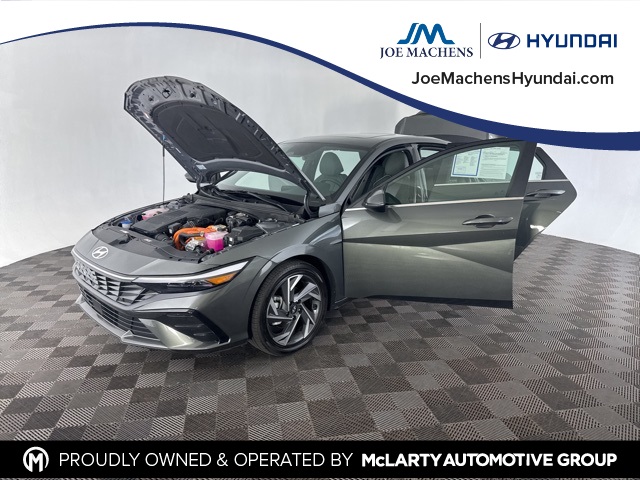 2024 Hyundai Elantra Hybrid Limited photo 8