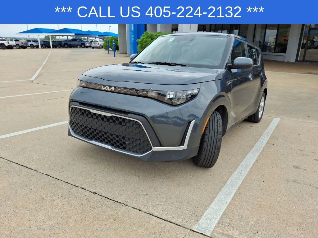 2024 Kia Soul LX photo 3