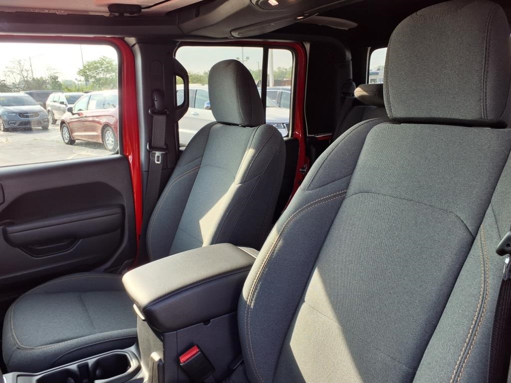 2024 Jeep Gladiator Sport photo 10