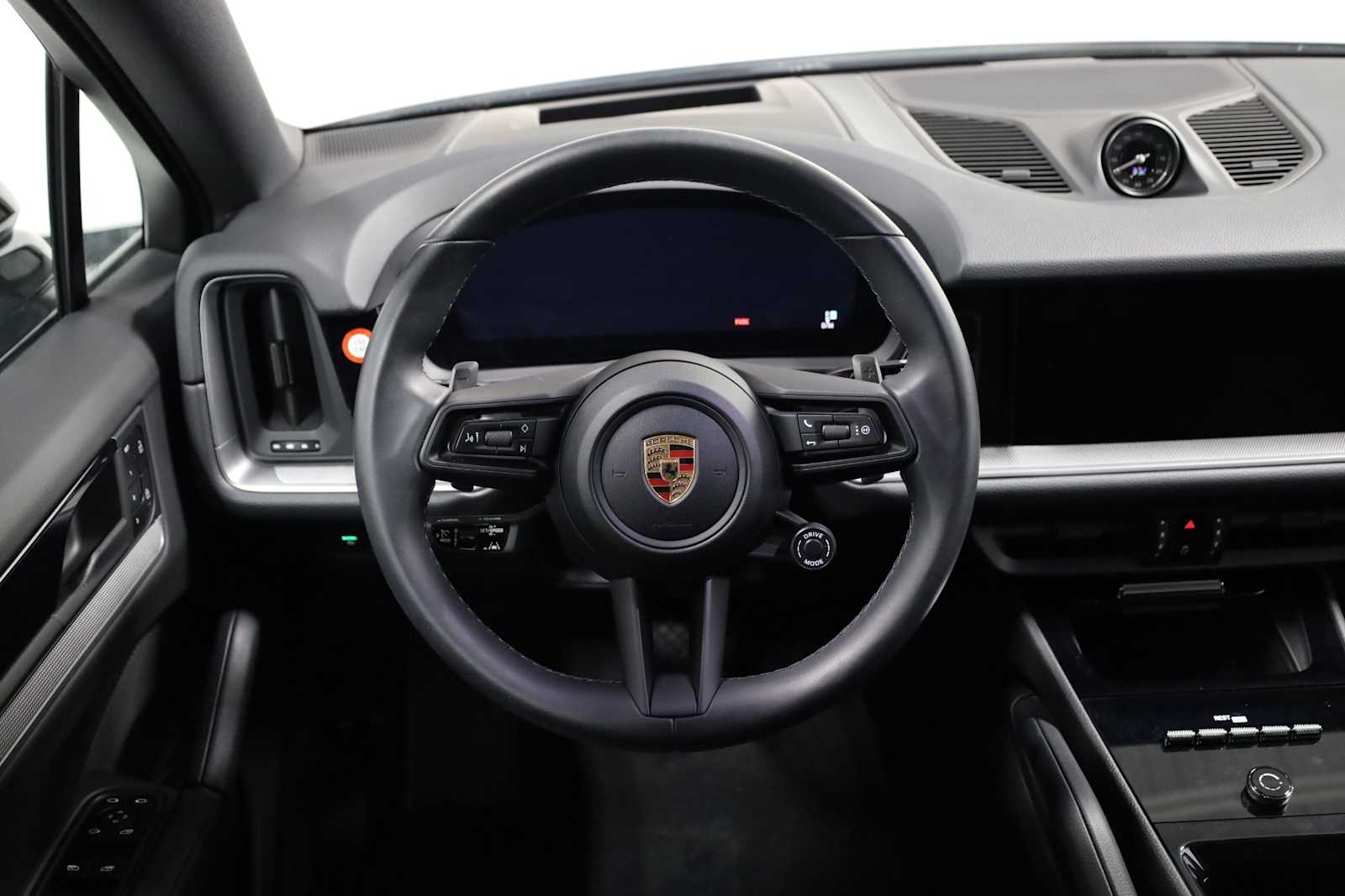 2024 Porsche Cayenne Coupe photo 20