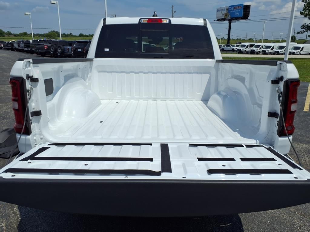2025 RAM 1500 - Image 12