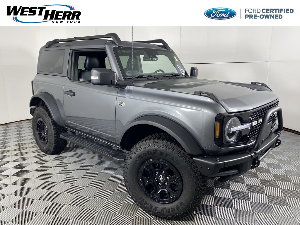 2022 Ford Bronco 2-Door Wildtrak's photo