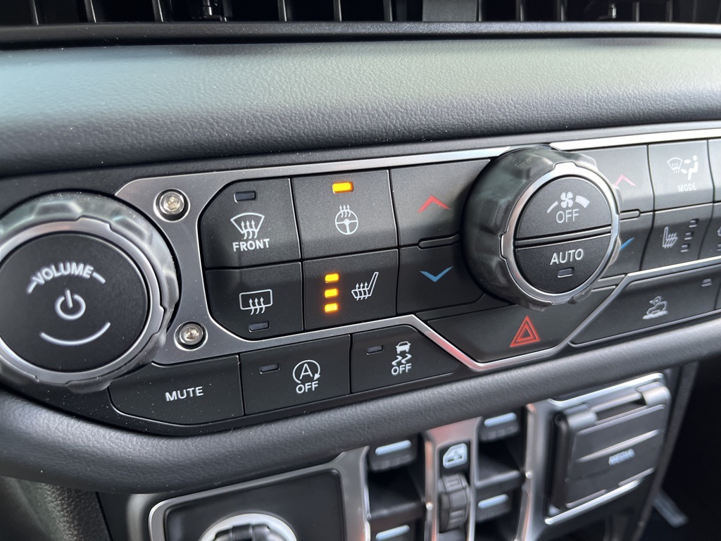 2025 Jeep Gladiator Sport photo 4