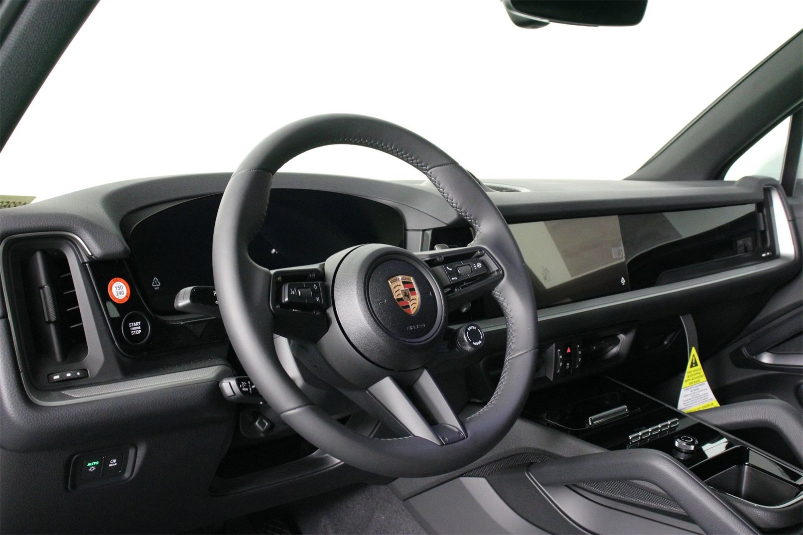 2025 Porsche Cayenne photo 4