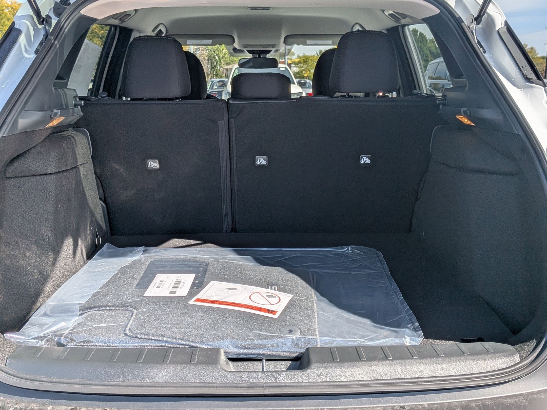 2026 Nissan Kicks SV photo 16