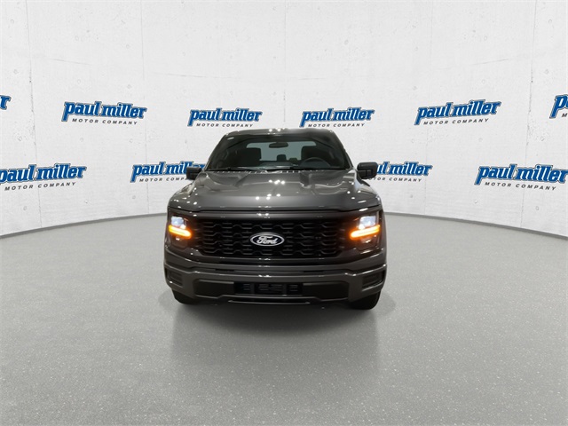 2025 Ford F-150 STX photo 4