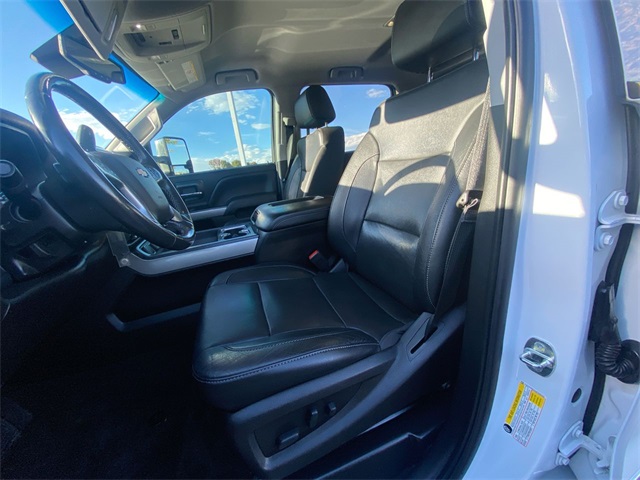 2018 Chevrolet Silverado 2500HD LTZ photo 3