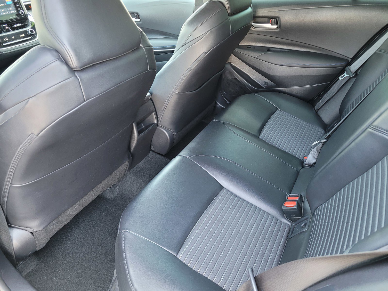 2021 Toyota Corolla XSE photo 11
