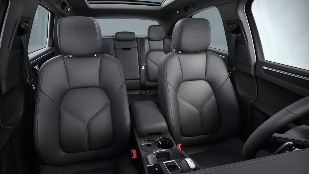 2026 Porsche Macan T photo 11