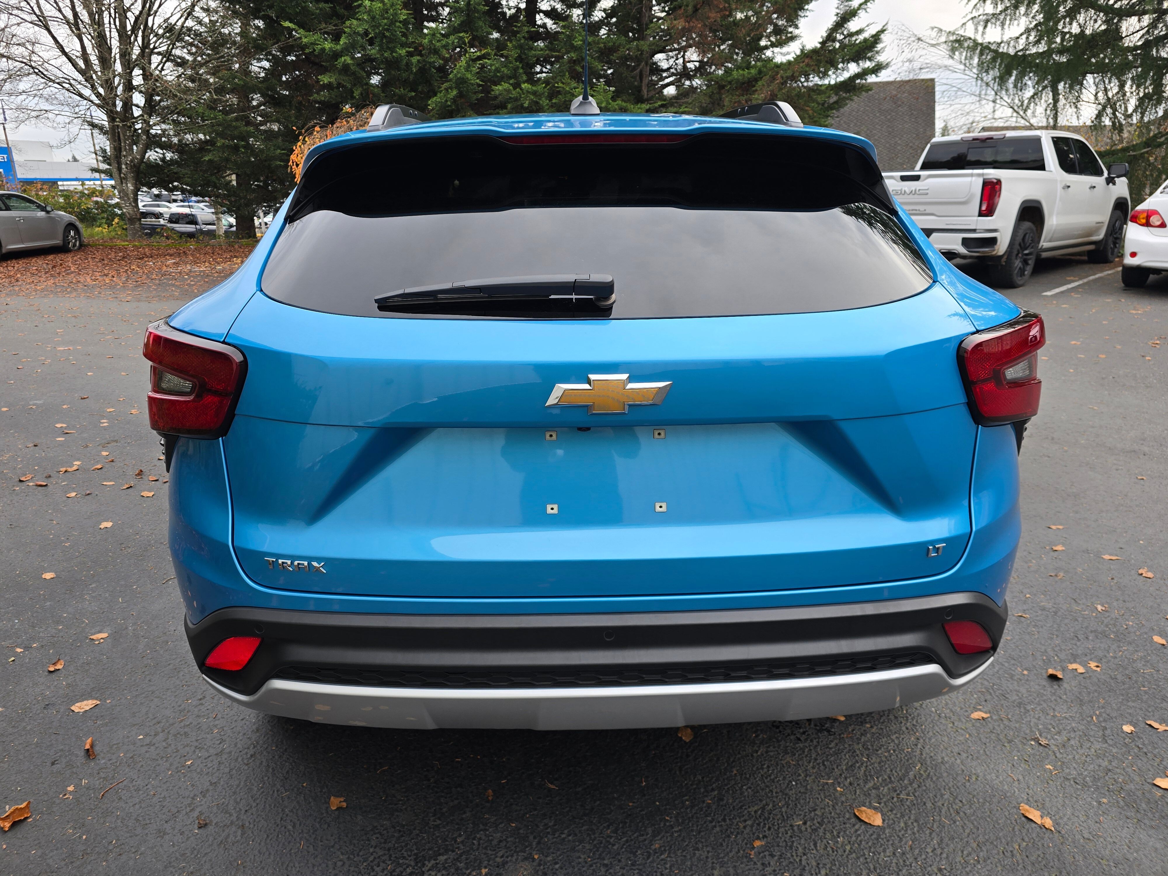 2025 Chevrolet Trax LT photo 2
