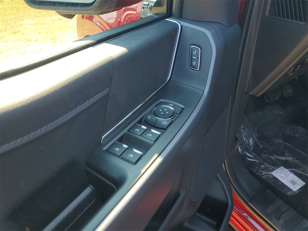 2025 Ford F-150 XLT photo 6
