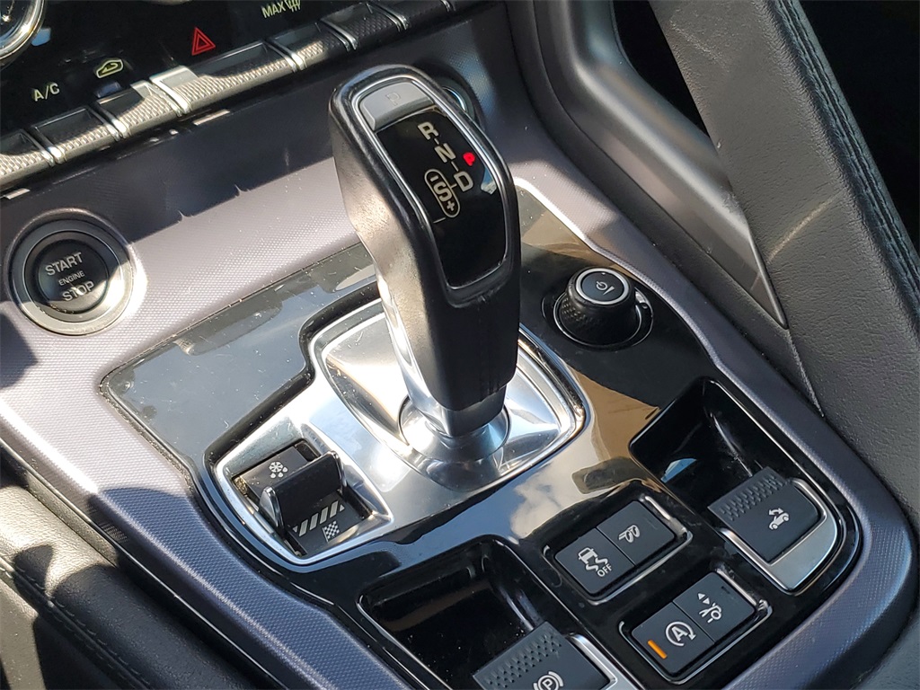 2018 Jaguar F-TYPE Base photo 27