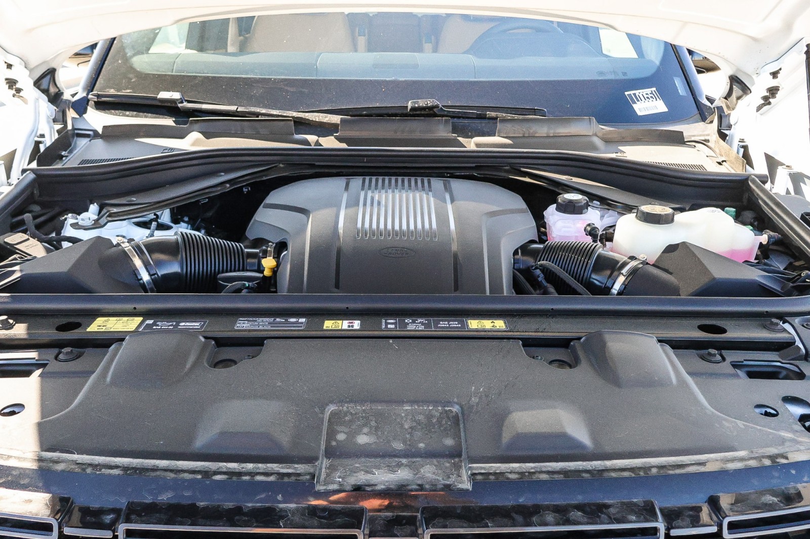 2025 Land Rover Range Rover SE photo 23