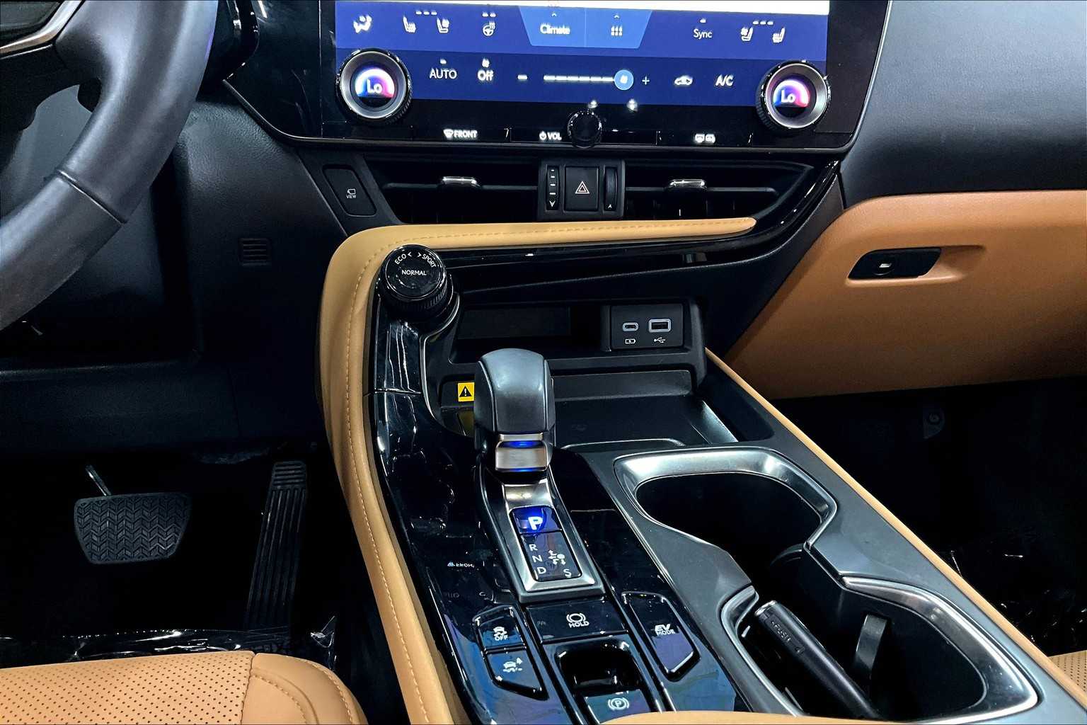 2025 Lexus NX Premium AWD photo 29