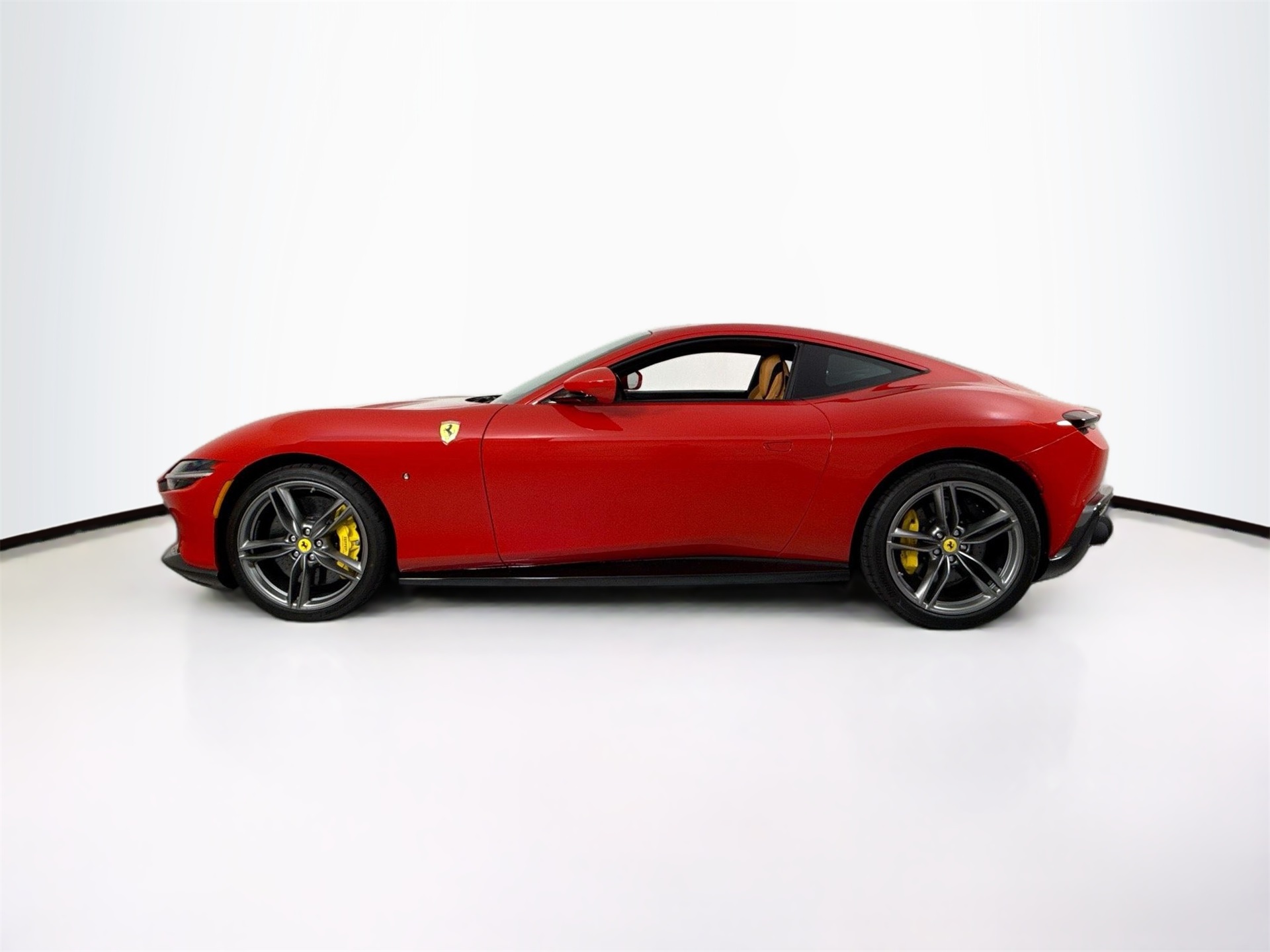 2024 Ferrari Roma Base photo 4