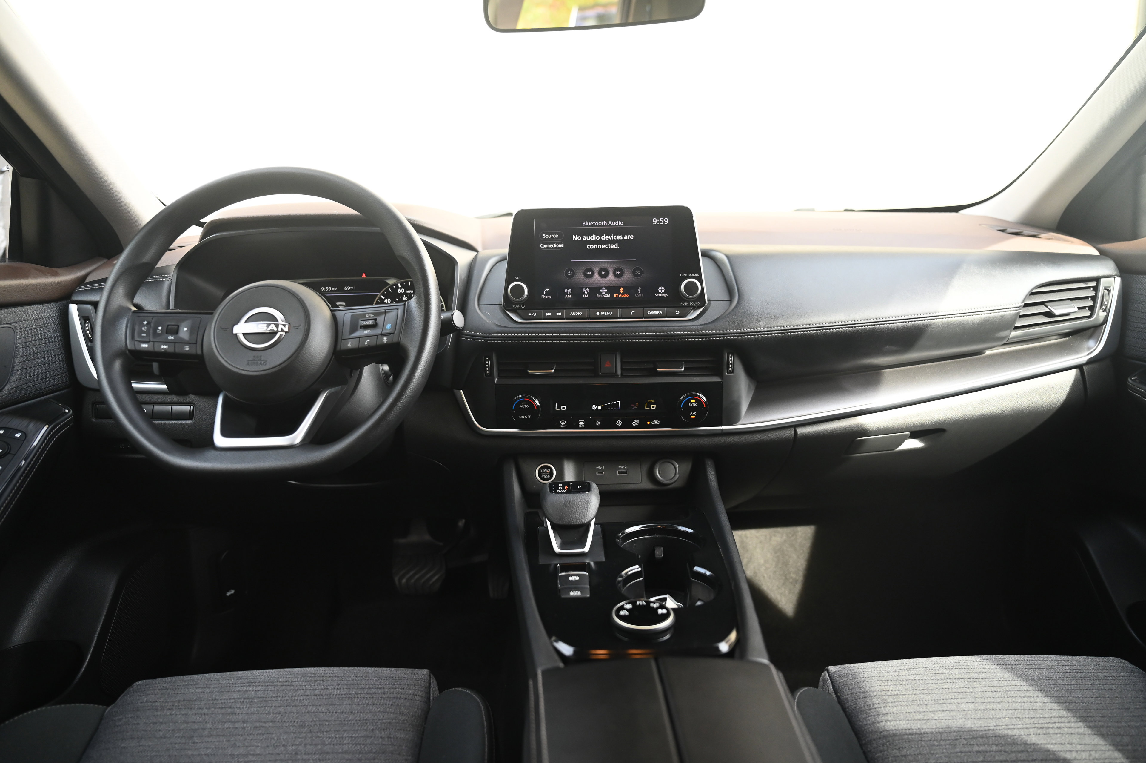 2023 Nissan Rogue SV photo 24