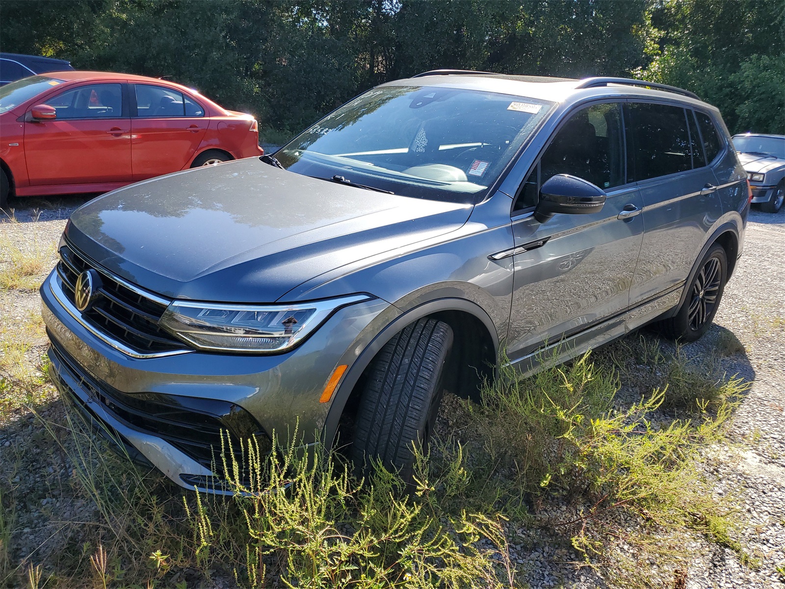 2022 Volkswagen Tiguan SE R-Line Black photo 2
