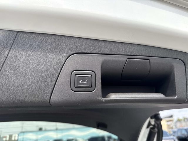 2023 Buick Envision Essence photo 8