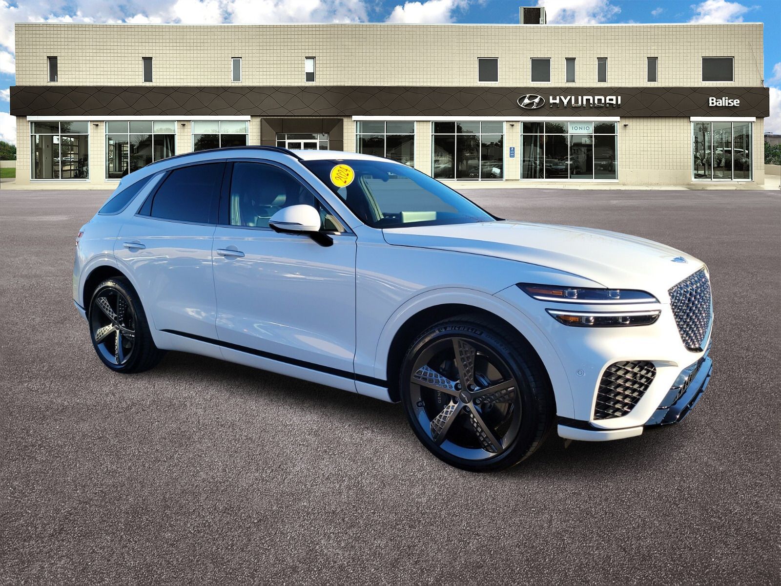 2024 GENESIS GV70 Standard's photo