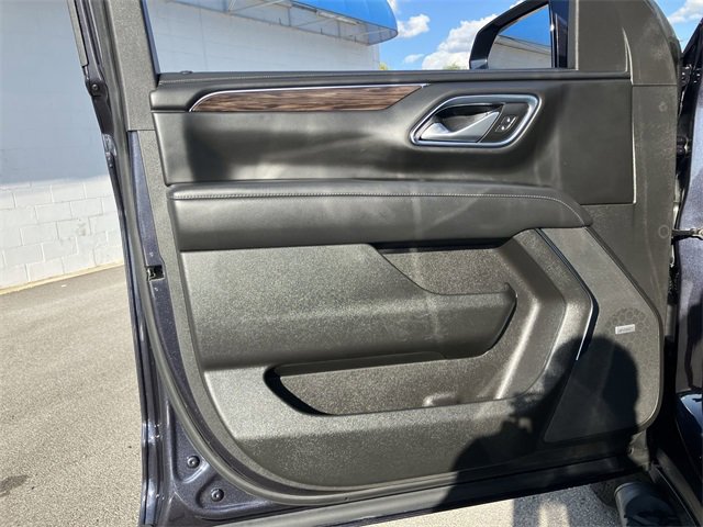2023 Chevrolet Suburban Z71 photo 13