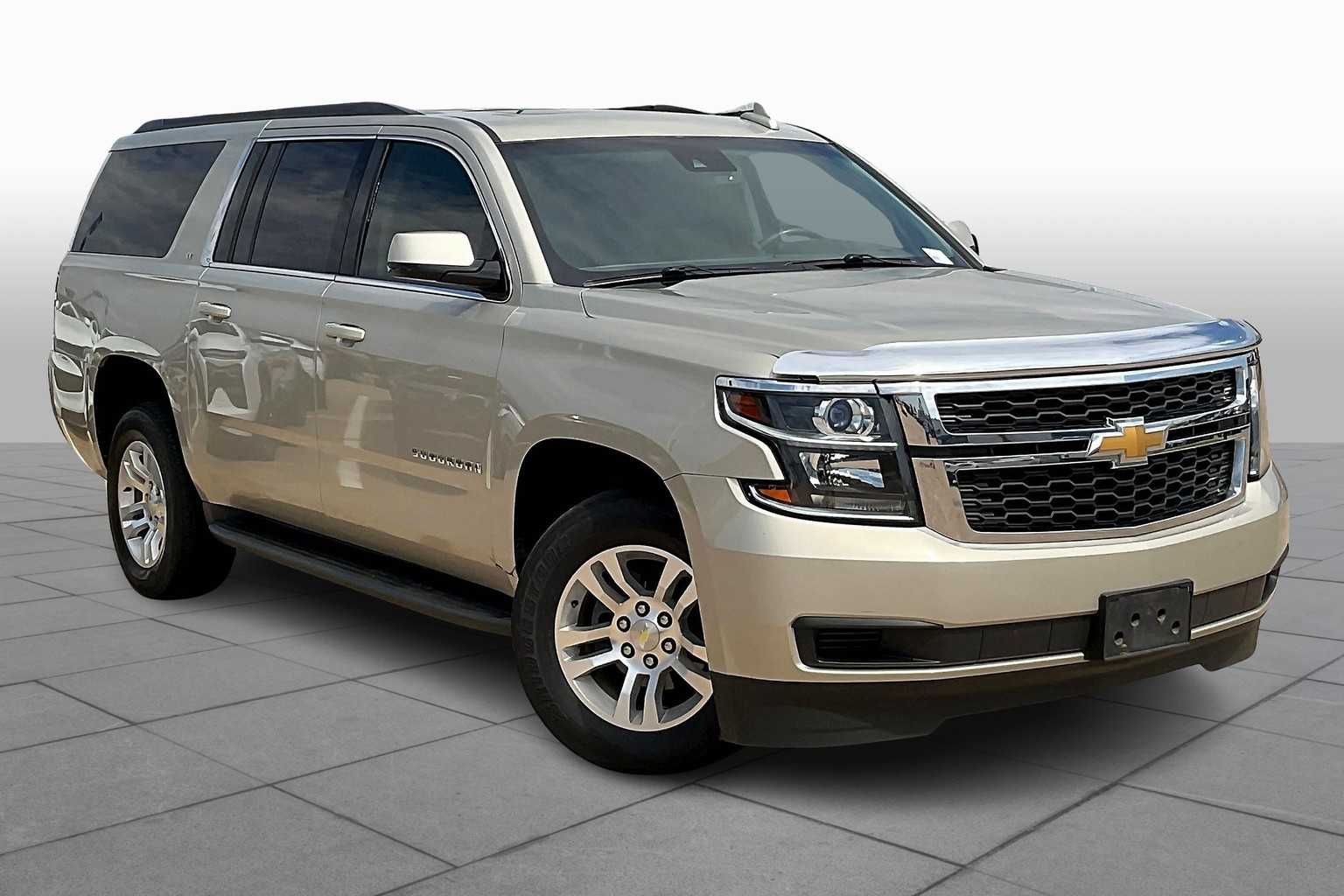 2015 Chevrolet Suburban LT photo 2