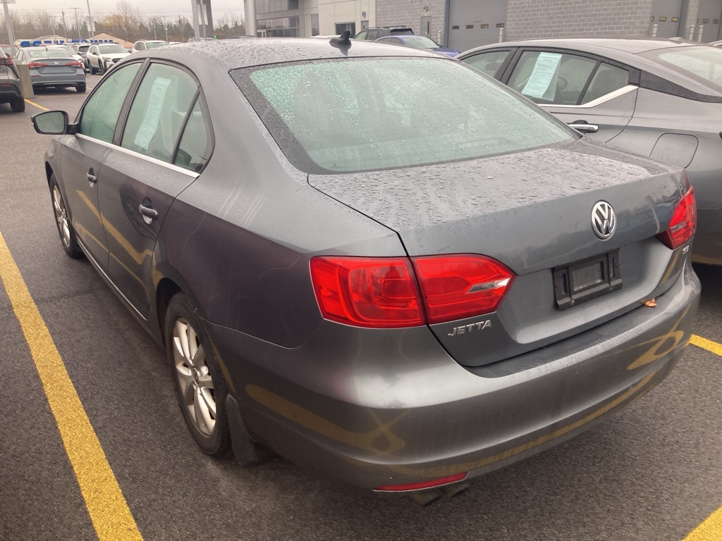 2014 Volkswagen Jetta 1.8T SE photo 3