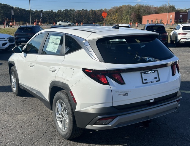 2026 Hyundai Tucson SE photo 3