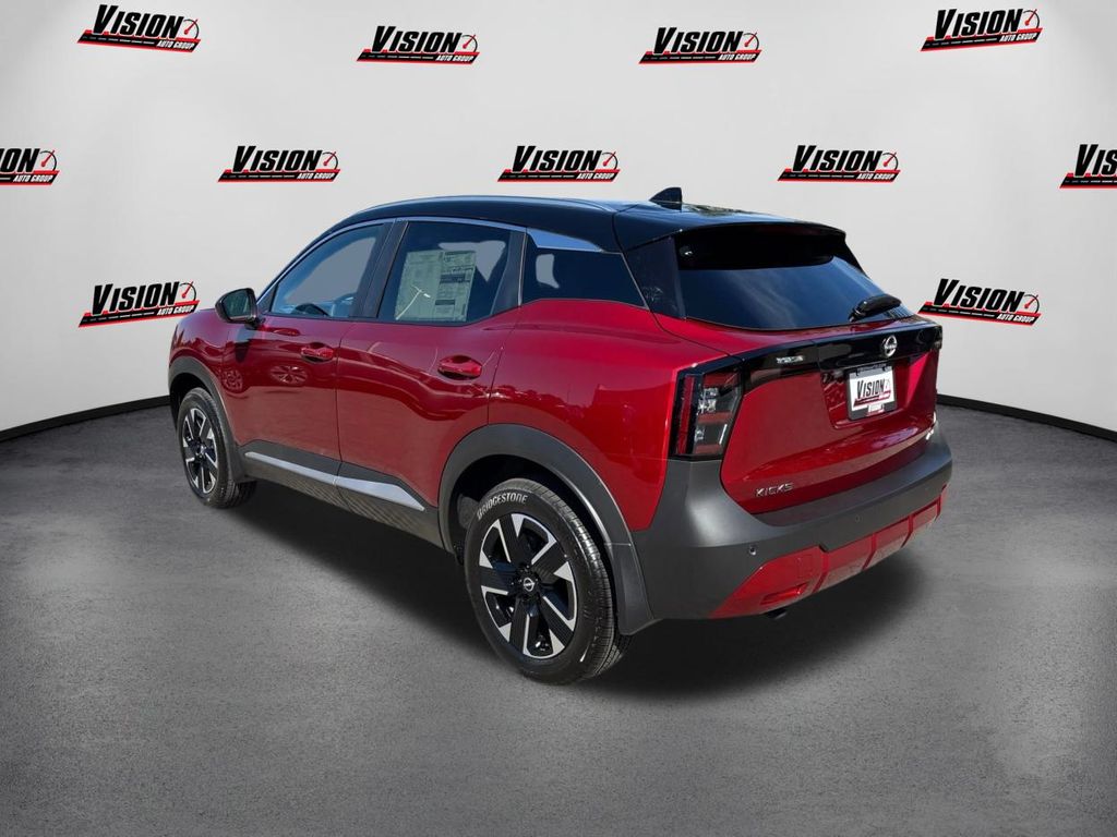 2025 Nissan Kicks SV photo 6