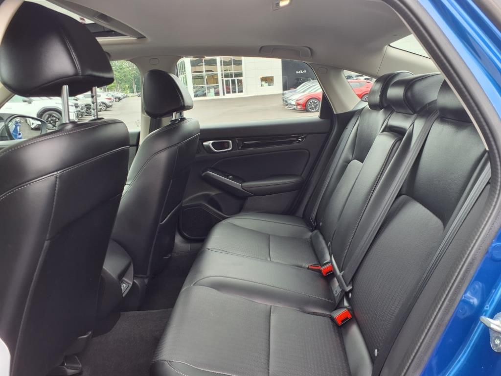2023 Toyota RAV4 LE photo 13